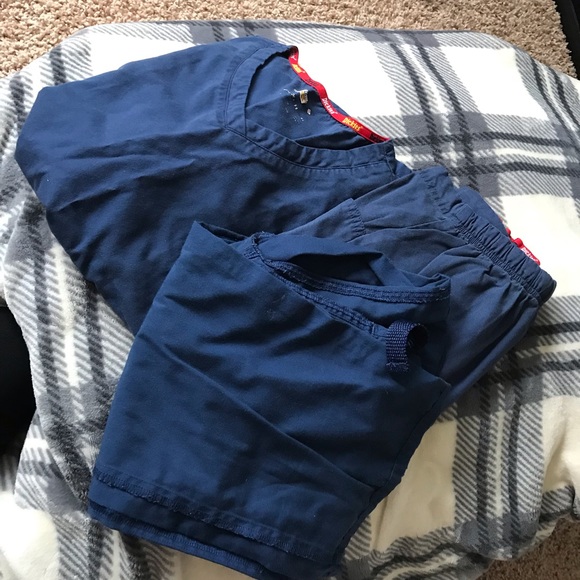 Navy blue scrubs - Picture 3 of 3